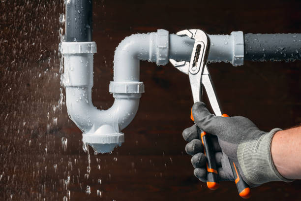 Professional Leak Detection technician working in Bridge City, TX